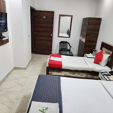 Hotel Clayton Near Igi Airport Delhi New Delhi Eksteriør billede