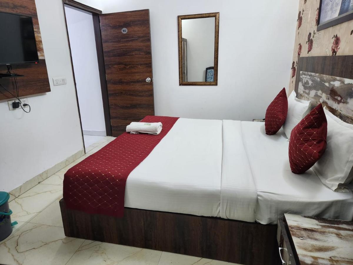 Hotel Clayton Near Igi Airport Delhi New Delhi Eksteriør billede