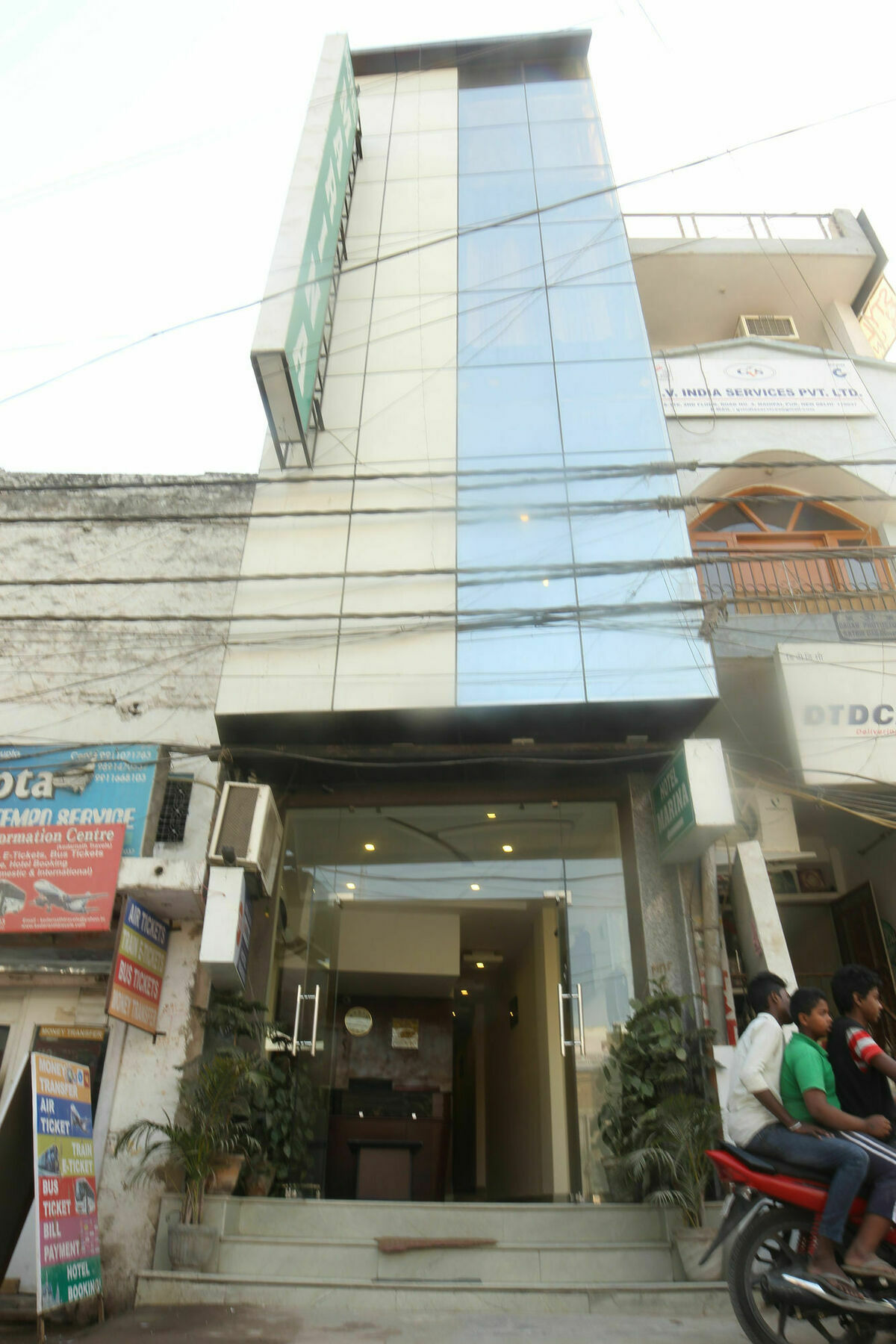 Hotel Clayton Near Igi Airport Delhi New Delhi Eksteriør billede